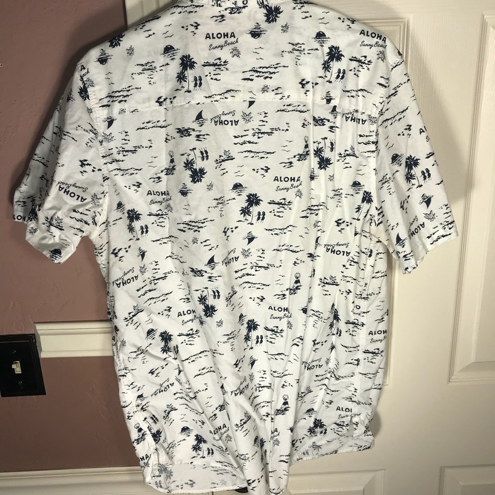H&M aloha button up - Picture 2 of 3